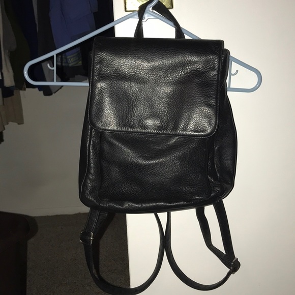 Nine West Handbags - Vintage Nine West leather black backpack